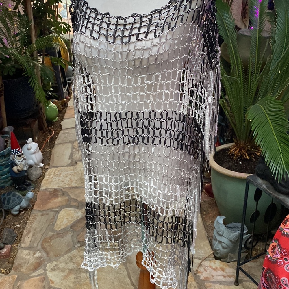 ▪️🔘▪️SILVER-N-BLACK METALLIC CROCHET COVER-UP PONCHO▪️🔘▪️